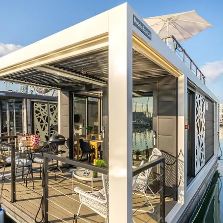 The Homeboat Company Parque Nacoes-lisboa Hotel en barco
