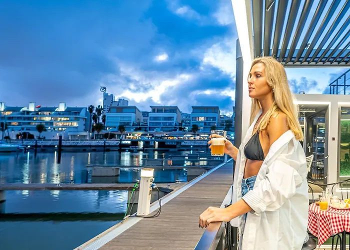 The Homeboat Company Parque Nacoes-lisboa Botel