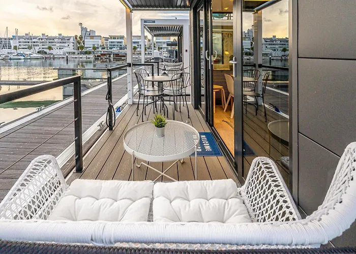 The Homeboat Company Parque Nacoes-lisboa * Lisbon