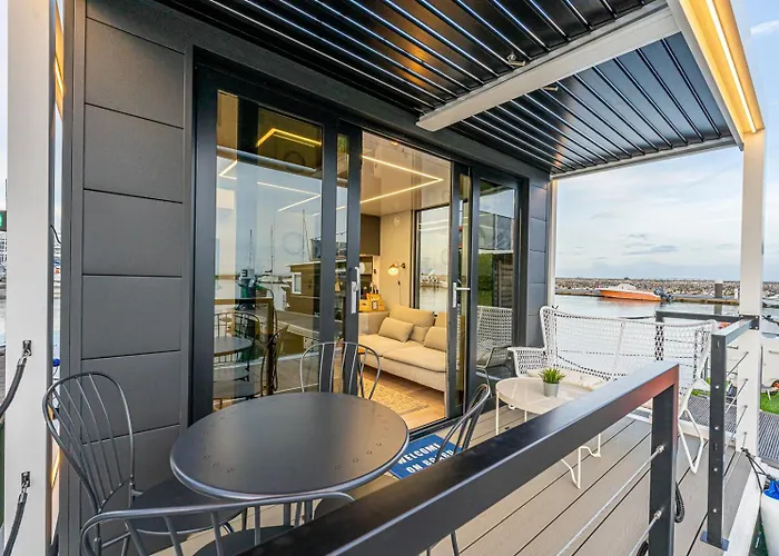 The Homeboat Company Parque Nacoes-lisboa Botel Lisbon