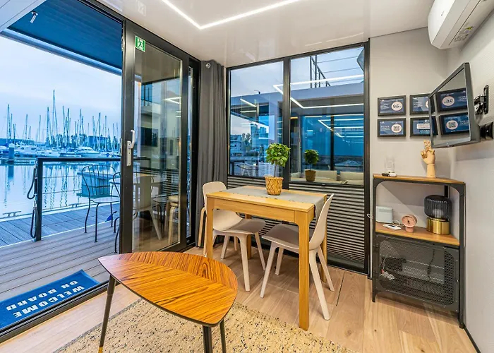 The Homeboat Company Parque Nacoes-lisboa Lisbon