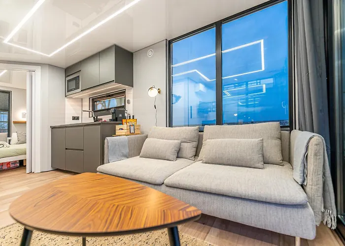 The Homeboat Company Parque Nacoes-lisboa Botel