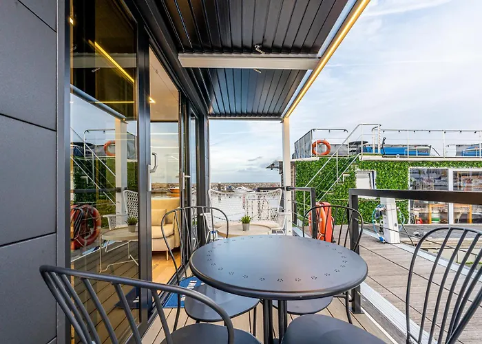 The Homeboat Company Parque Nacoes-lisboa * Lisbon