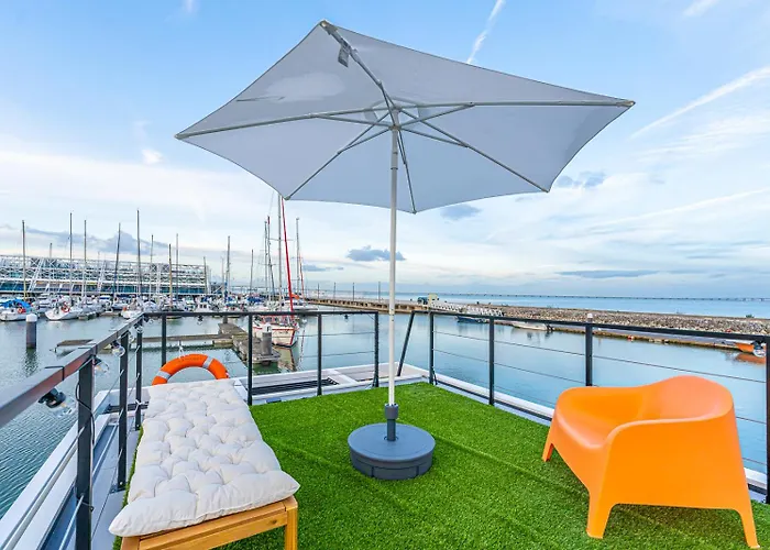 The Homeboat Company Parque Nacoes-lisboa Botel