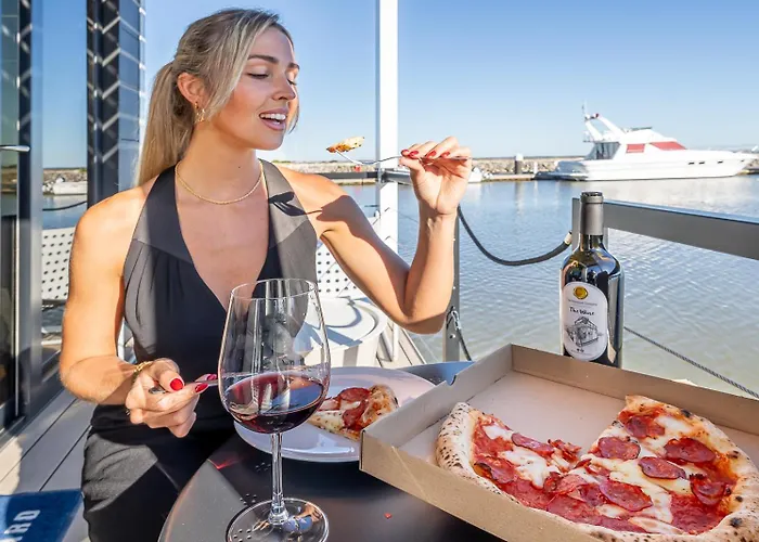 The Homeboat Company Parque Nacoes-lisboa Lisbon