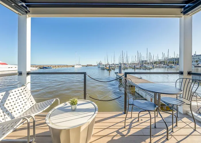 The Homeboat Company Parque Nacoes-lisboa Botel *