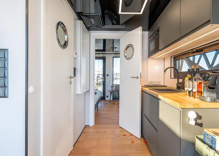 The Homeboat Company Parque Nacoes-lisboa