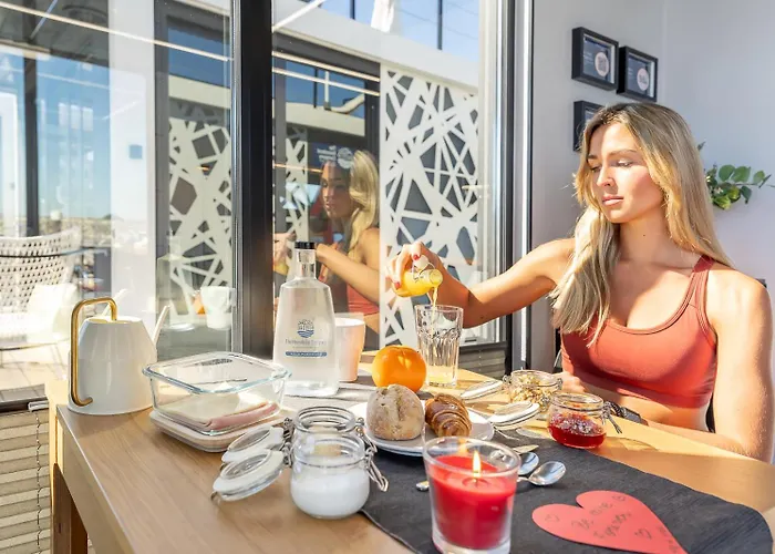 The Homeboat Company Parque Nacoes-lisboa Botel